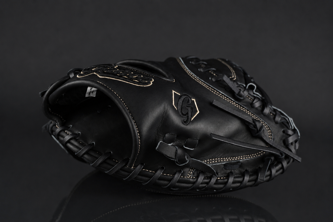 33" Closed Web Catchers Mitt Grace Glove