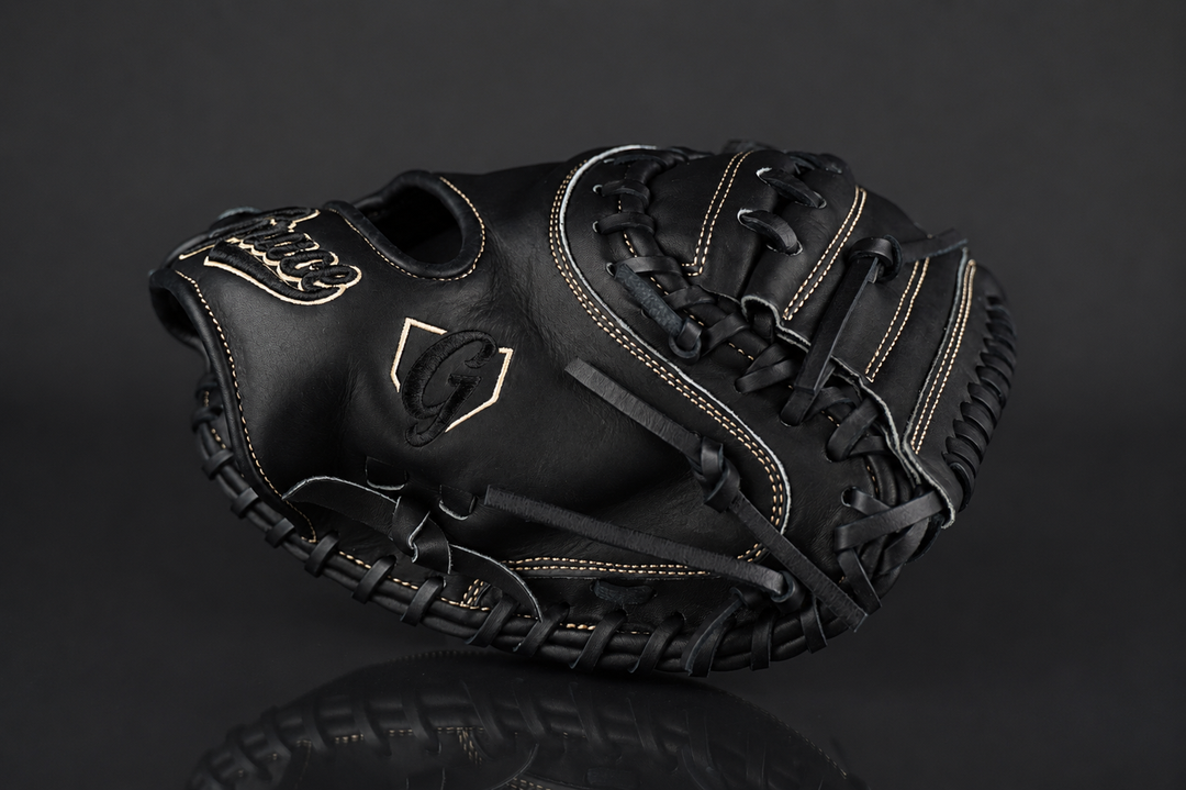 33" Closed Web Catchers Mitt Grace Glove
