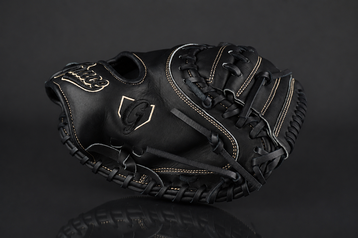 33" Closed Web Catchers Mitt Grace Glove