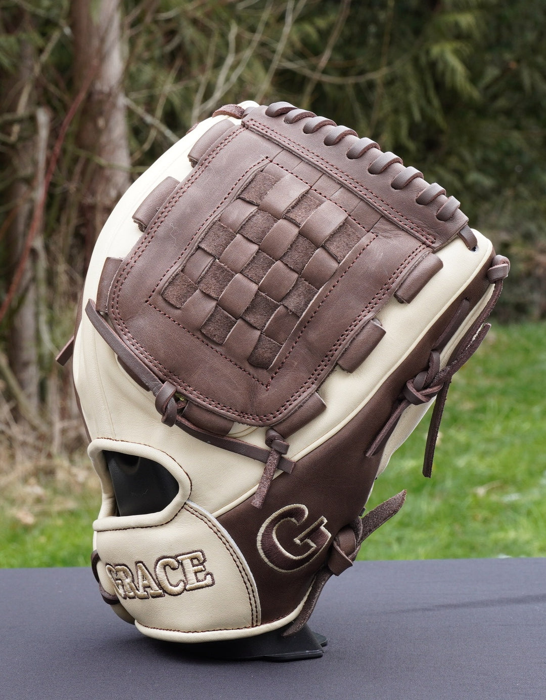 12" Closed Web Grace Glove - Professional Softball Glove - Grace Glove Company