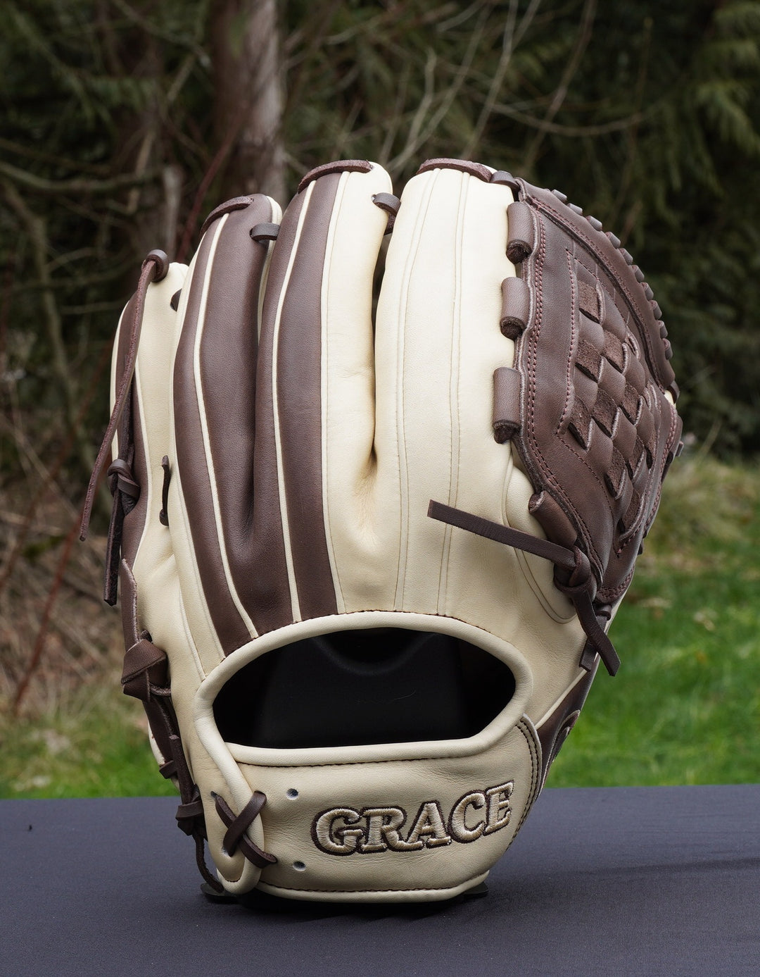 12.50" Outfield Closed Web Grace Glove - Professional Softball Glove - Grace Glove Company