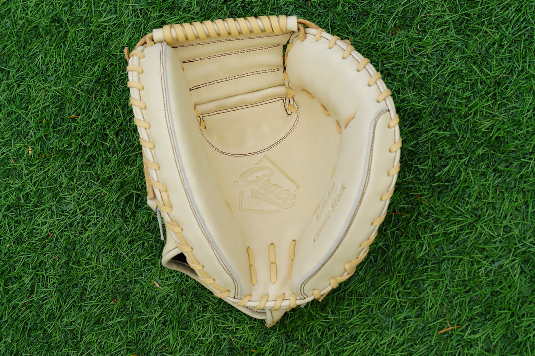 33" Closed Web Catchers Mitt Grace Glove