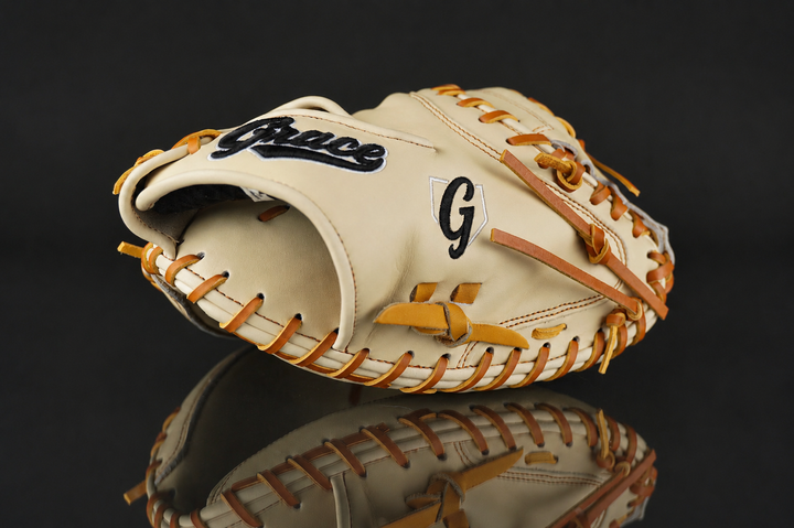 33" Closed Web Catchers Mitt Grace Glove - GG33CMB - Blonde - Grace Glove Company